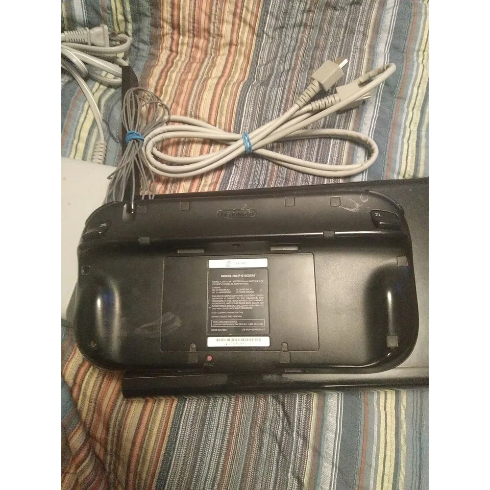 Nintendo Wii U 32GB Black Deluxe Console & Gamepad WUP-101(02) Tested